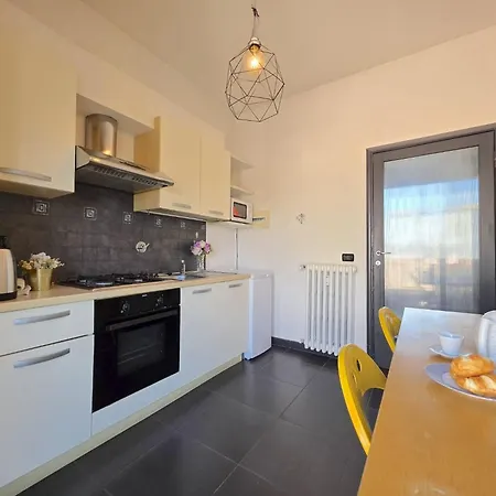 Train Station By Sweet Homes Apartment Florence